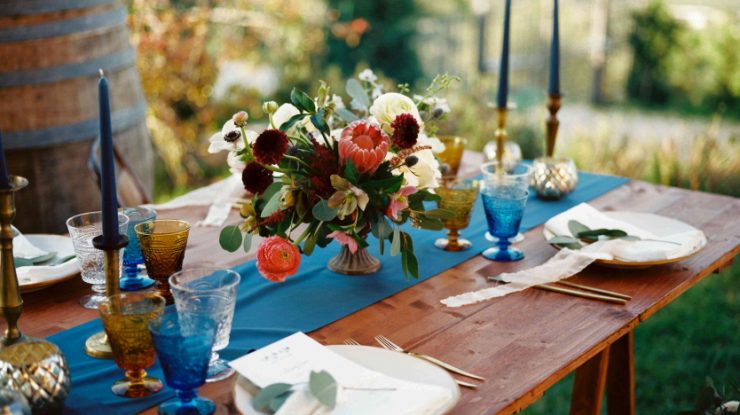 Want To Save Up Some Money On The Decoration of the wedding? Use Some DIY Décor Ideas!